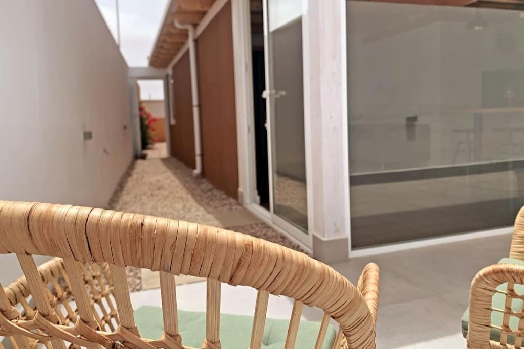 Moderna Casa De Invitados Con Terraza Y Piscina Corralejo Exterior photo